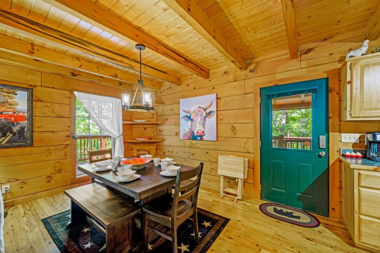 Gypsy Road - Privacy! Log Cabin With Hot Tub, Wifi, Directv And Arcade Sevierville Ngoại thất bức ảnh