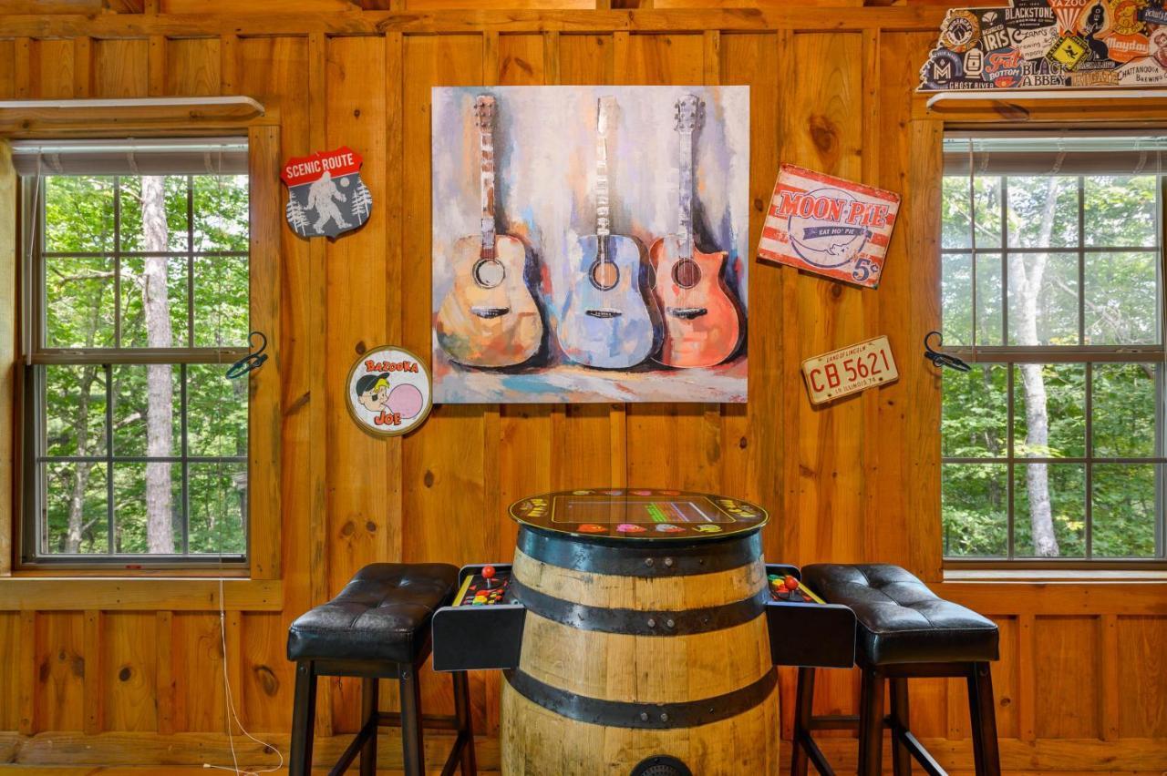 Gypsy Road - Privacy! Log Cabin With Hot Tub, Wifi, Directv And Arcade Sevierville Ngoại thất bức ảnh