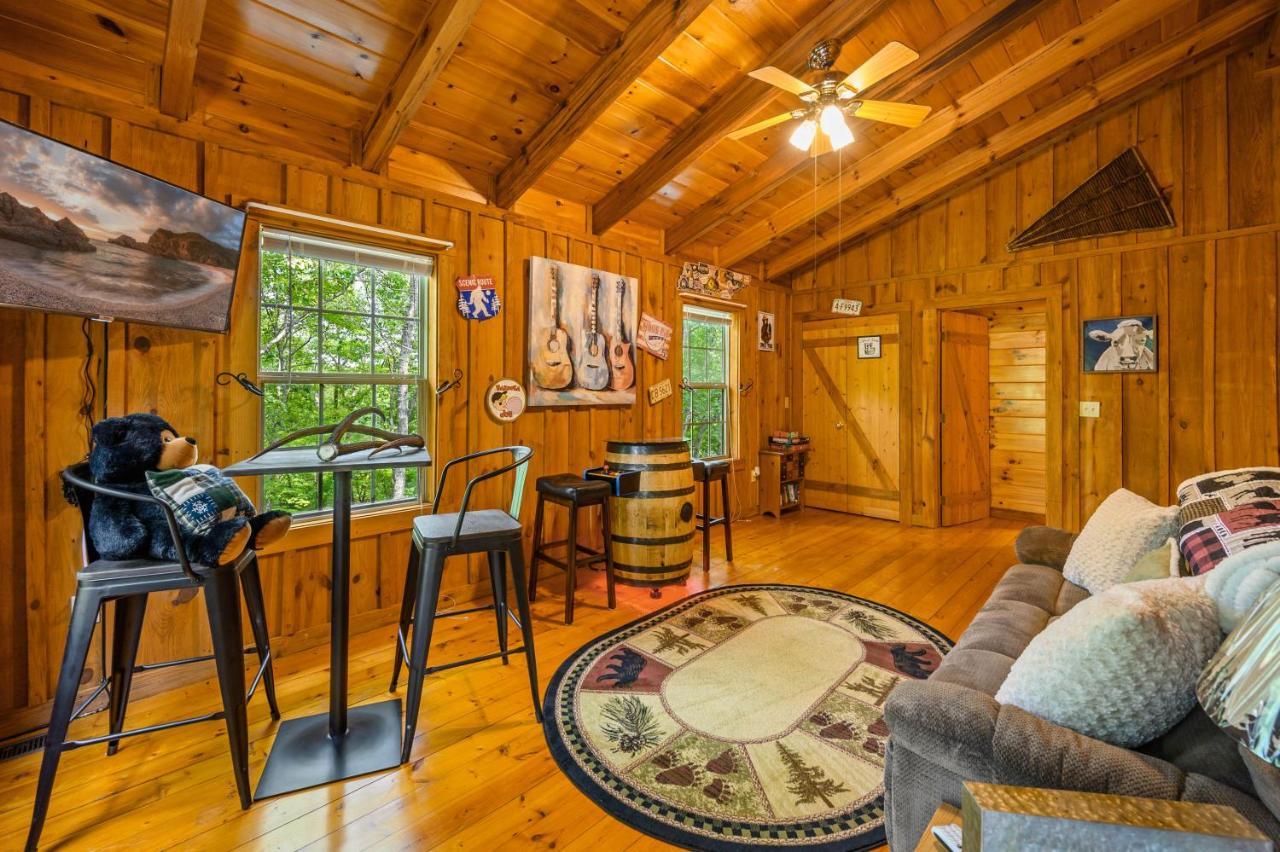 Gypsy Road - Privacy! Log Cabin With Hot Tub, Wifi, Directv And Arcade Sevierville Ngoại thất bức ảnh